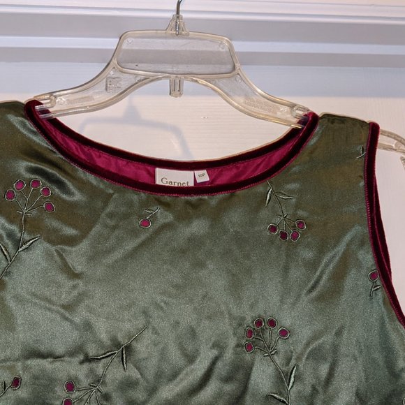 Garnet Hill Beautiful Green and Wine Silk Sheath Dress Size 10P - Picture 7 of 13